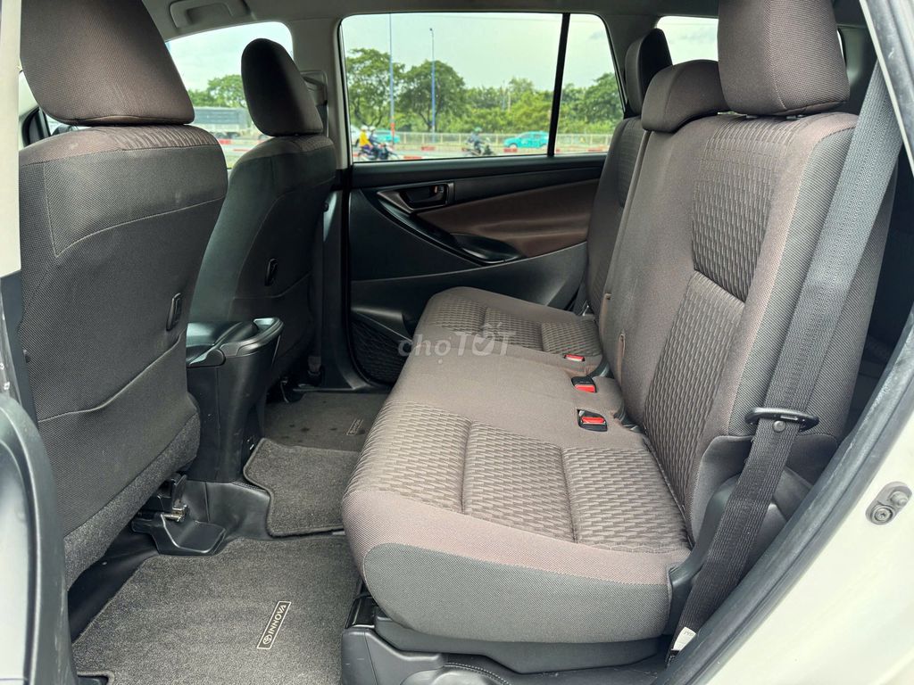 Toyota Innova 2023 2.0E MT - 45268 km. Mua bán Ô tô tại Quận Gò Vấp Tp Hồ Chí Minh được đăng bởi Vũ Phong Toyota Sure Xe Cũ Chính Hãng hình 11