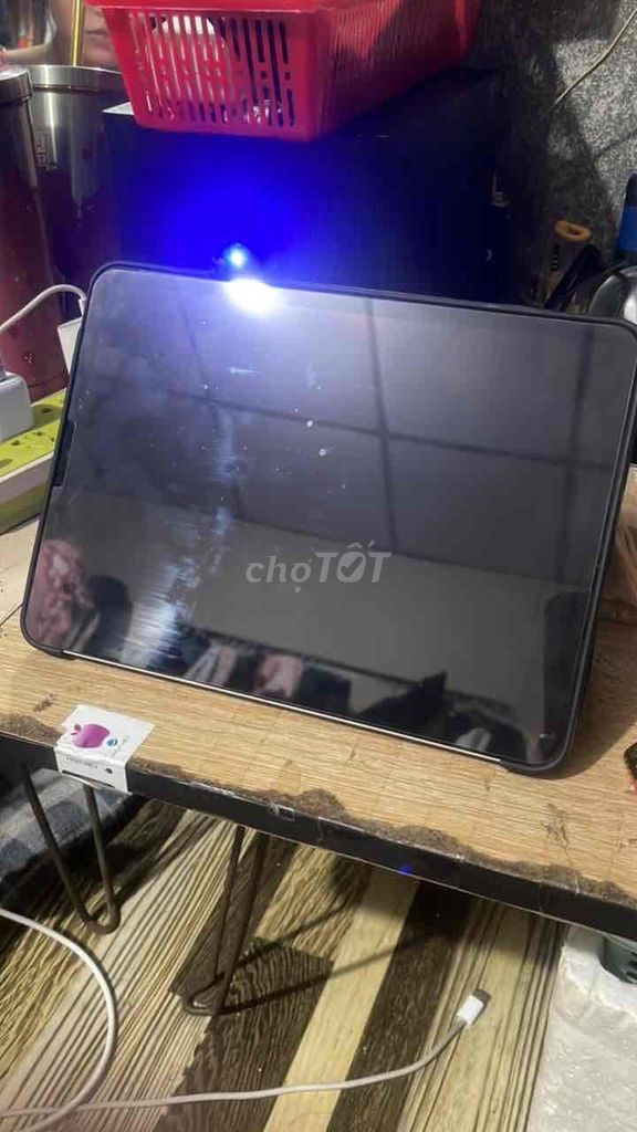 Apple iPad Pro 2018 bac Đã sử dụng. Mua bán Máy tính bảng tại Quận 3 Tp Hồ Chí Minh được đăng bởi Vũ Tuấn Anh hình 1