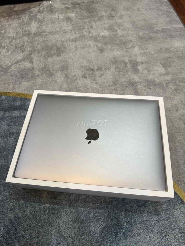 MAC PRO 2020 13 INCH I7/32/512 99% đẹp. Mua bán Laptop tại Quận 12 Tp Hồ Chí Minh được đăng bởi Hiếu hình 1