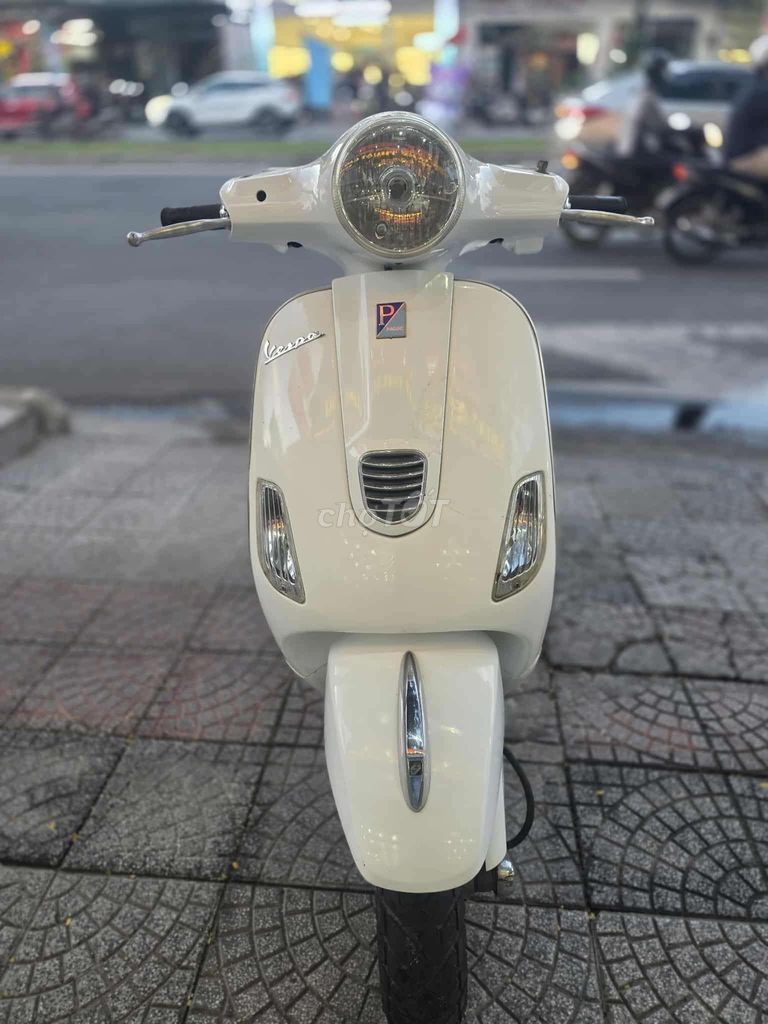 Vespa 3v ie. Mua bán Xe máy tại Quận Liên Chiểu Đà Nẵng được đăng bởi Mua Bán Xe Máy Cũ Quốc Thanh hình 3
