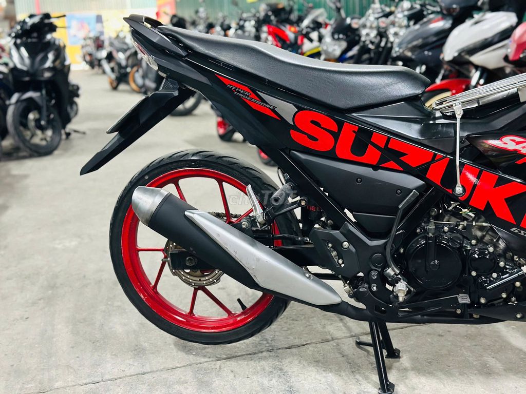 XE MÁYTHANH TÙNG_SATRIA 150 ĐỎ ĐEN ZIN XE RẤT ĐẸP. Mua bán Xe máy tại Quận Nam Từ Liêm Hà Nội được đăng bởi THANH TÙNG hình 3