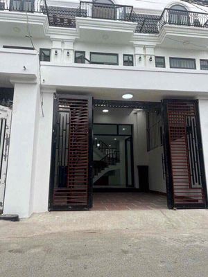 nhà 1 trệt 2 lầu sân xe hơi,4p ngủ,đường 5m gần cây xăng Hạnh Nguyên. Cho thuê nhà ở tại Thị xã Tân Uyên Bình Dương được đăng bởi Cao quoc huy