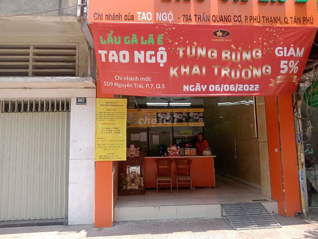 Tuyển 3 phục vụ part-time sáng tối quán lẩu