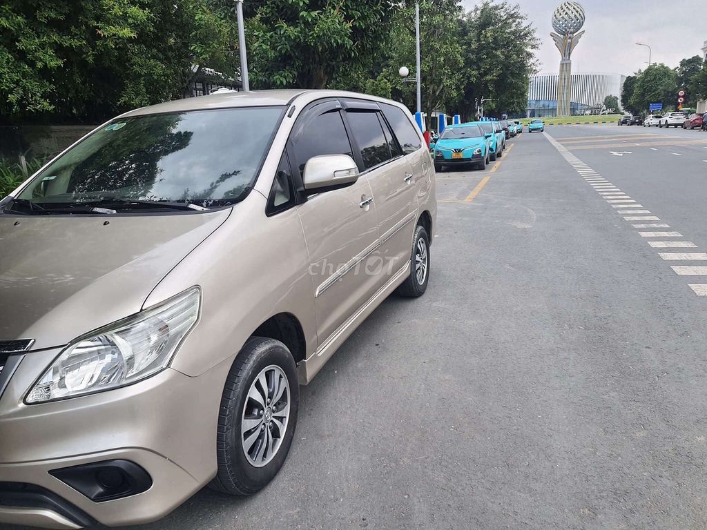 Toyota Innova E 2016 Vàng cát. Mua bán Ô tô tại Quận Nam Từ Liêm Hà Nội được đăng bởi Hoàng thanh hình 3