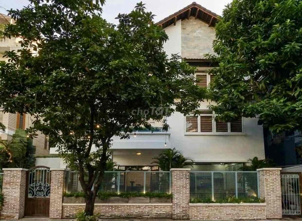 ☘️CHO THUÊ VILLA MT KHU PHAN XÍCH LONG PHÚ NHUẬN 16 x 18m 3 lầu 130tr
