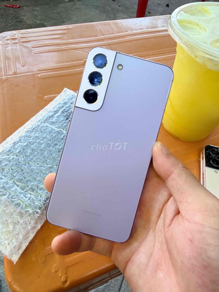 Samsung Galaxy S22 8GB/128GB sọc màn. Mua bán Điện thoại tại Thành phố Huế Thừa Thiên Huế được đăng bởi Vsmart Thu Mua Điện Thoại Laptop  hình 1