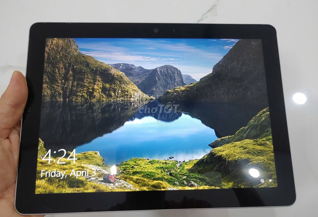 Microsoft Surface Go 8GB/128GB Bạc. Mua bán Máy tính bảng tại Quận 1 Tp Hồ Chí Minh được đăng bởi Cuong Tran hình 1