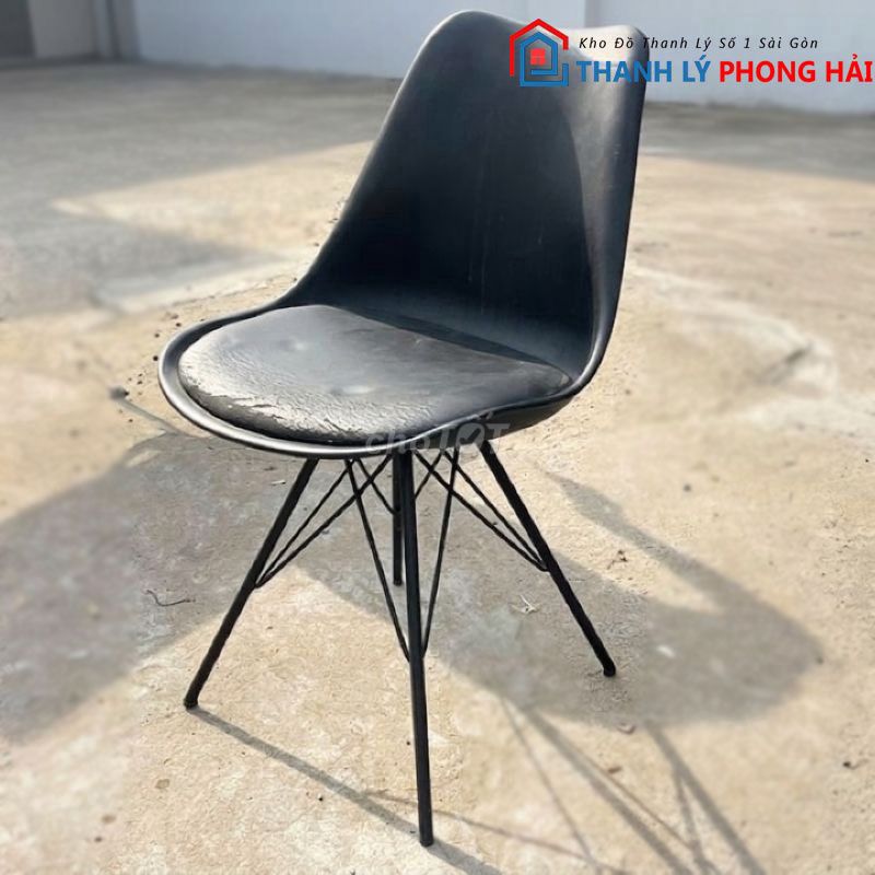 Ghế Eames Đen Đã Sử Dụng Đẹp 90%. Mua bán Bàn ghế tại Quận 6 Tp Hồ Chí Minh được đăng bởi Thanh lý Phong Hải hình 1