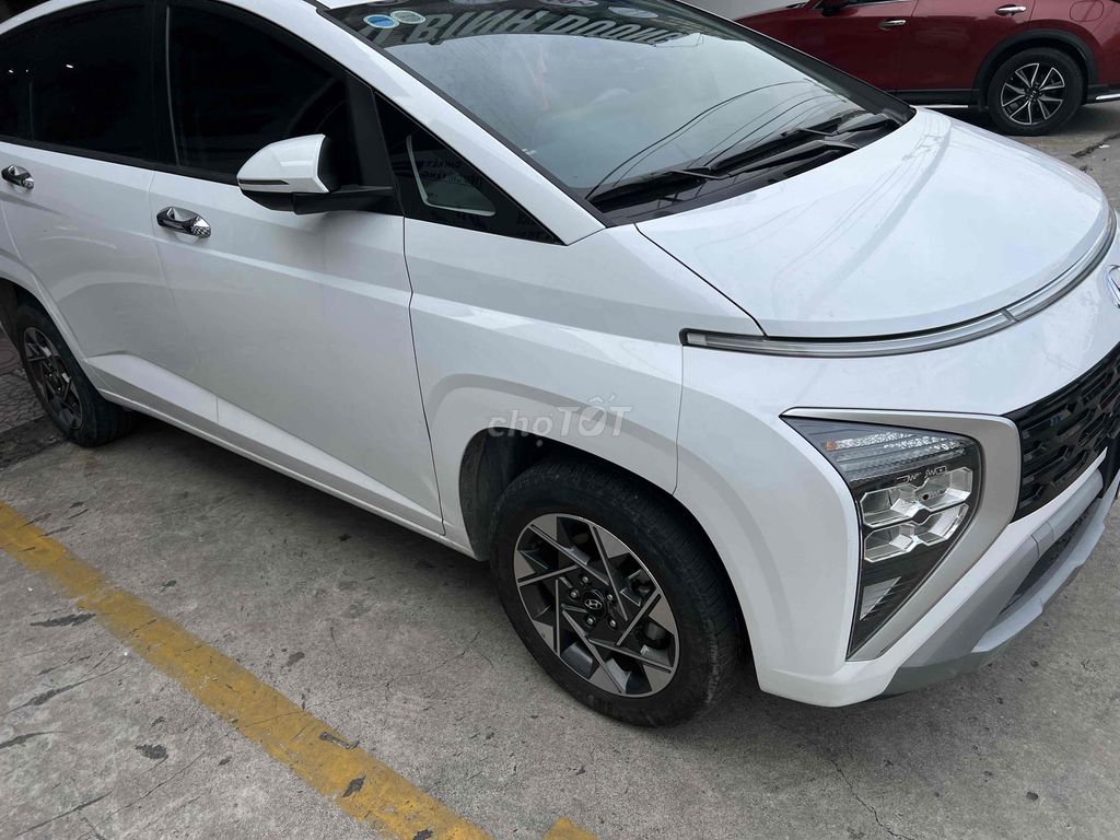 Hyundai Stagazer 2022 bản cao cấp chuẩn gia đình