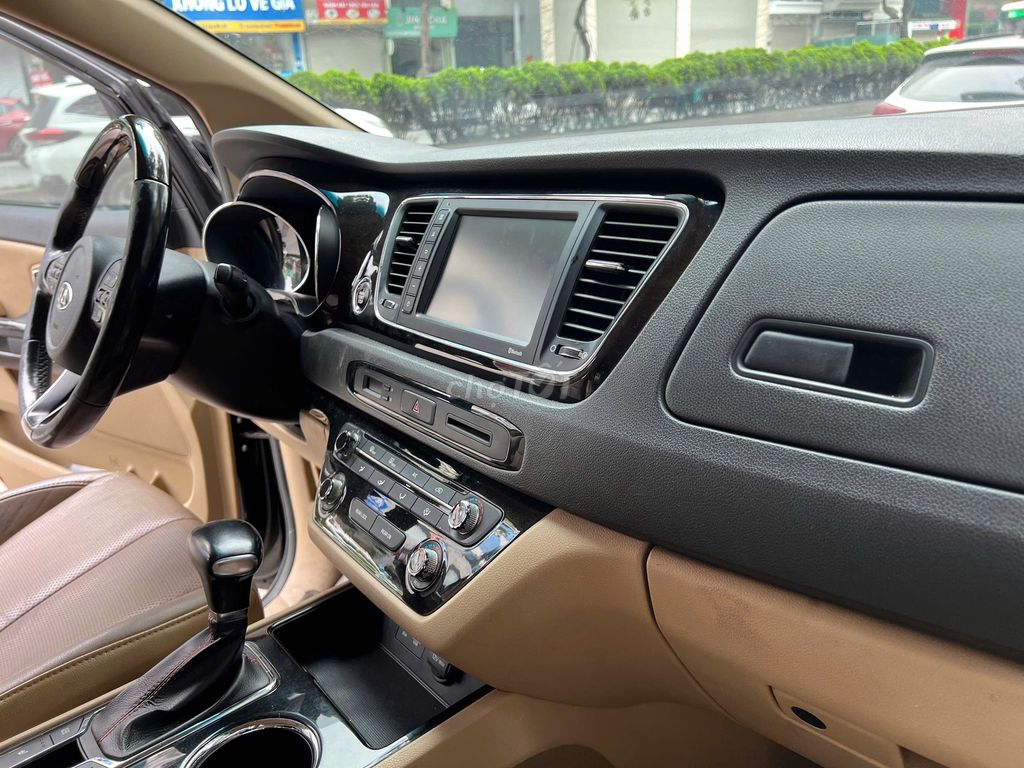 Kia Sedona 2019 2.2 DAT Deluxe - 80000 km. Mua bán Ô tô tại Quận Long Biên Hà Nội được đăng bởi AUTO TÂN HƯNG THỊNH hình 9