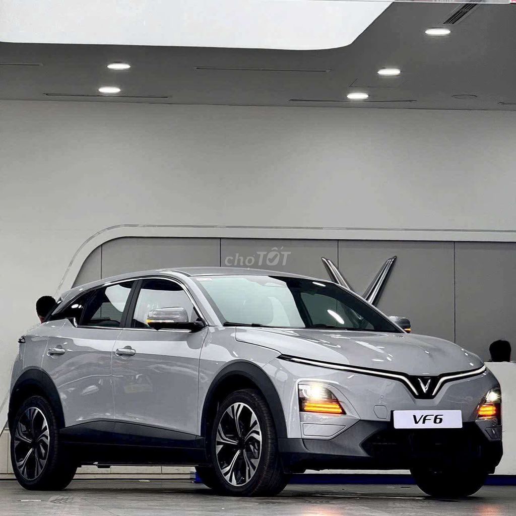 VF6 Plus TC1 xám 2025 - Xe hiếm sẵn kho giao ngay. Mua bán Ô tô tại Quận 5 Tp Hồ Chí Minh được đăng bởi Huy Vinfast Võ Văn Kiệt hình 4