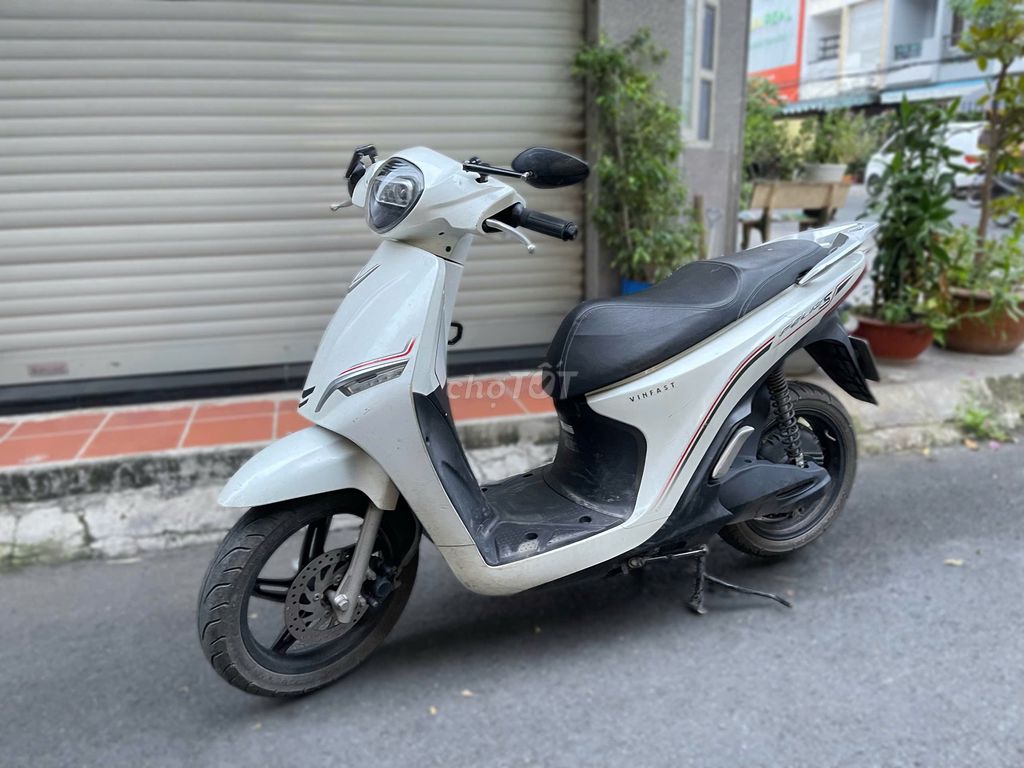 Xe máy điện VinFast Feliz S 2022 Trắng. Mua bán Xe điện tại Quận Tân Bình Tp Hồ Chí Minh được đăng bởi EVBATTERY hình 2