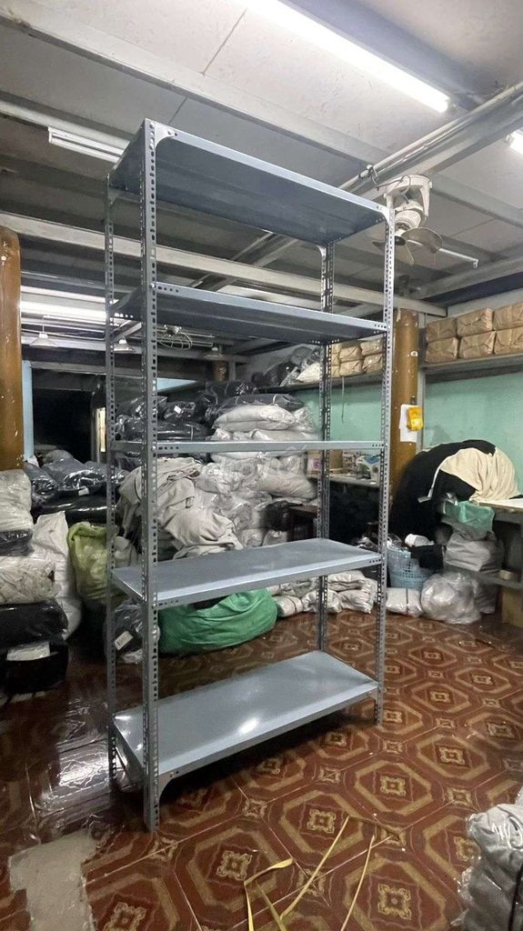 Kệ sắt . Mua bán Tủ, kệ gia đình tại Quận Tân Bình Tp Hồ Chí Minh được đăng bởi Kệ Sắt GIÁ XƯỞNG hình 1