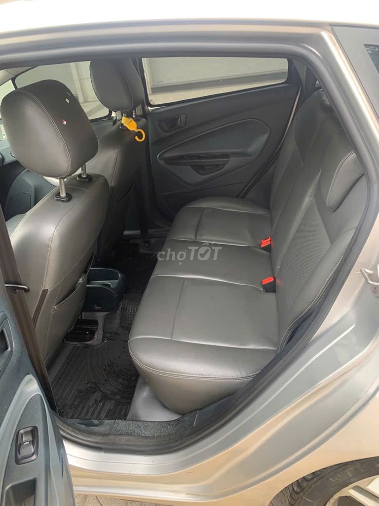 Ford Fiesta S 2012 10 vạn km - không 1 lỗi nhỏ. Mua bán Ô tô tại Quận Cầu Giấy Hà Nội được đăng bởi Nguyễn Thị Yến hình 11
