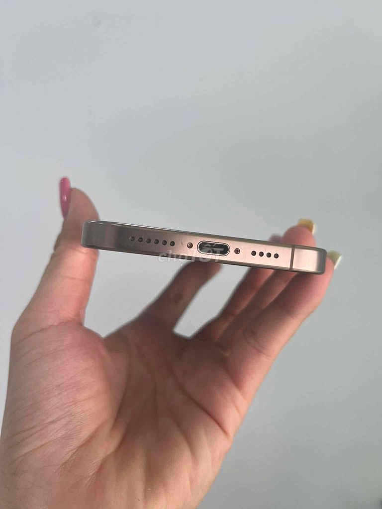 iPhone 16 Pro Max 256GB Vàng 22tr5. Mua bán Điện thoại tại Thành phố Vũng Tàu Bà Rịa - Vũng Tàu được đăng bởi TAT GROUP hình 1