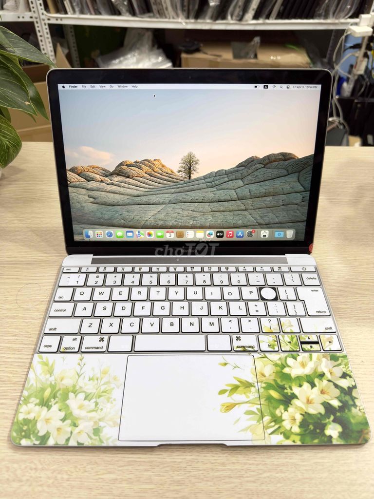 MACBOOK RETINA 2017 i5/Ram8/SSD 512GB độc lạ. Mua bán Laptop tại Quận Hai Bà Trưng Hà Nội được đăng bởi Akiba shop hình 1
