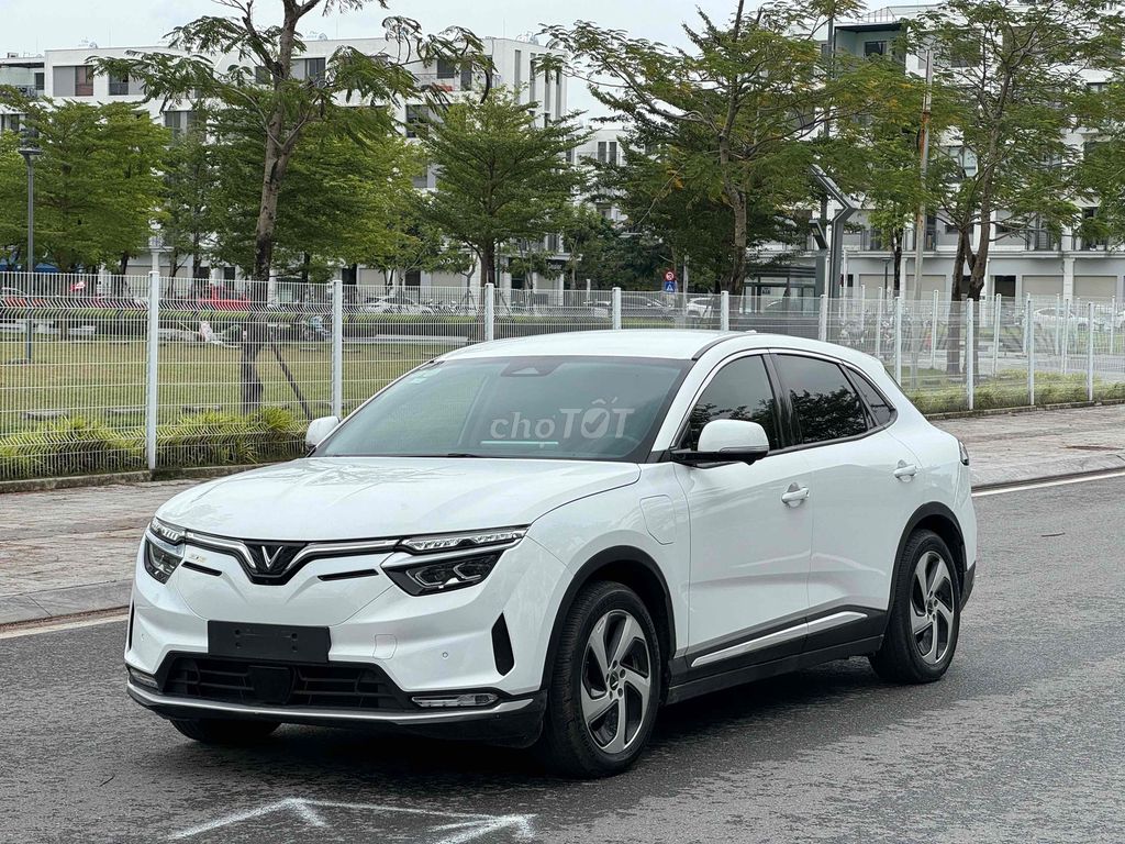 VF8 Eco 2023 GF Mua Pin Catl giảm 70tr đổi xe xăng. Mua bán Ô tô tại Quận Thanh Xuân Hà Nội được đăng bởi hoang tran minh hình 1