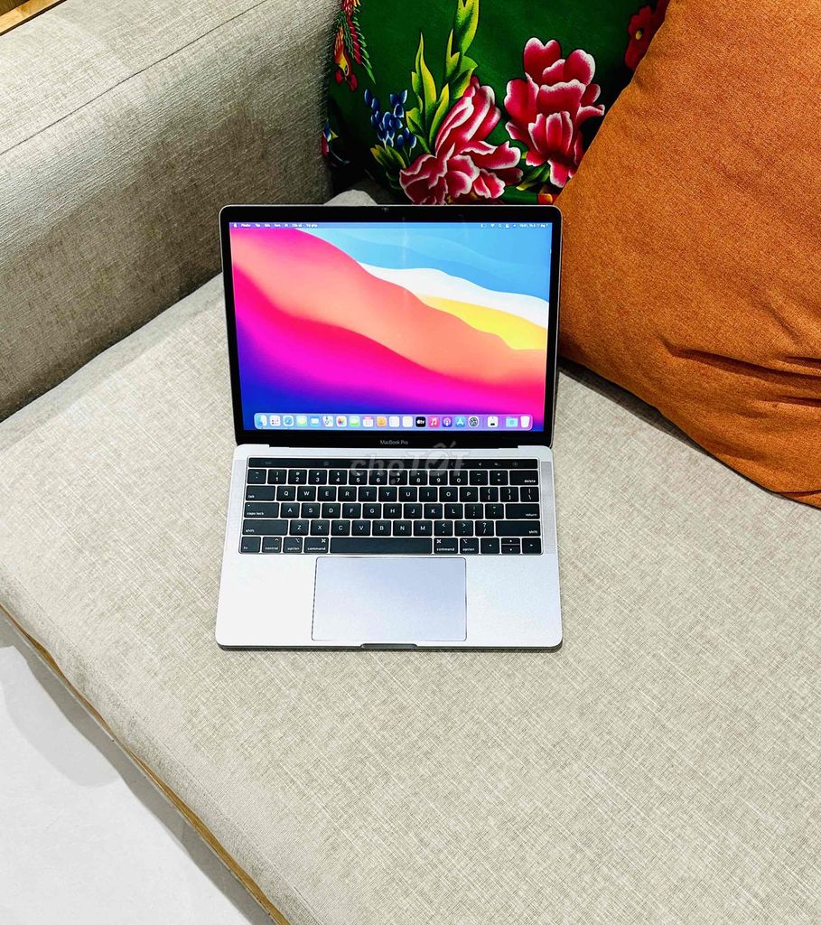 Macbook Pro 2019 US i5 2.4ghz like new. Mua bán Laptop tại Quận Hồng Bàng Hải Phòng được đăng bởi Trần Mạnh Cường hình 1