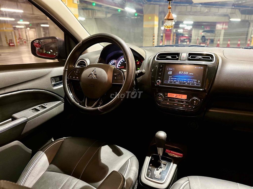 Mitsubishi Attrage Đỏ Tự động. Mua bán Ô tô tại Thành phố Huế Thừa Thiên Huế được đăng bởi room room hình 9