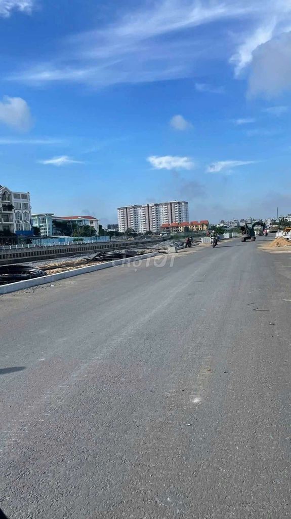 Mấy Lô đất Khu Bờ Kè Tham Lương Nguyễn Văn Quá. Gần Cầu Tham Lương