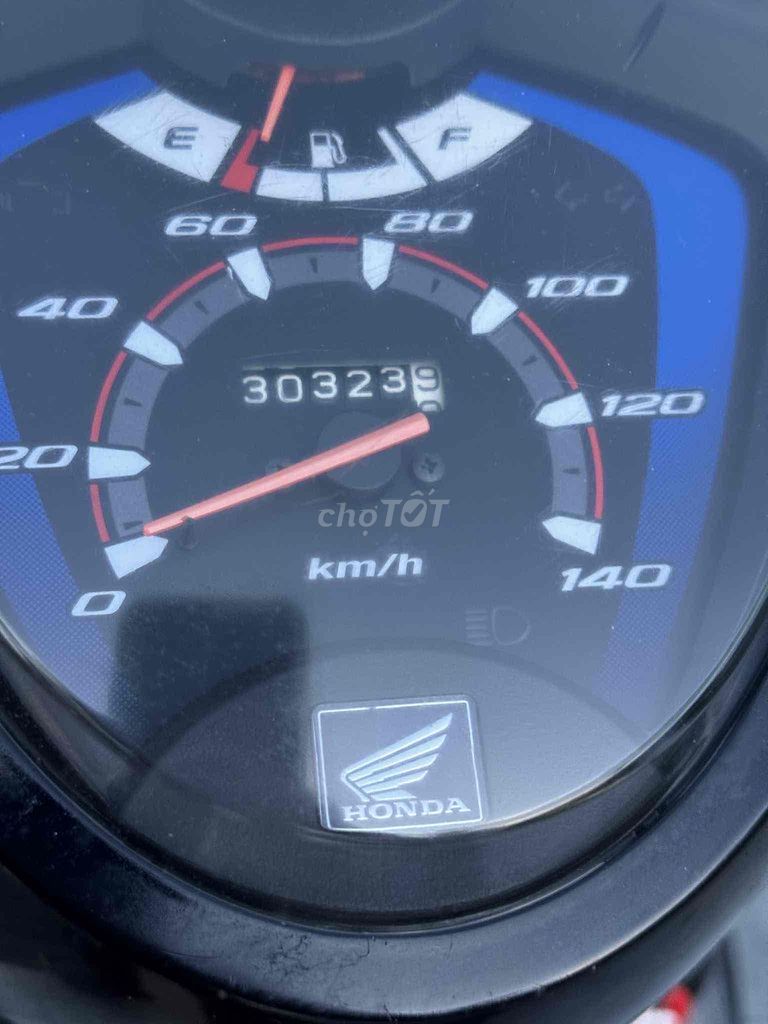 * Vison 2014 nguyên zin * Máy móc cực êm , đi mượt. Mua bán Xe máy tại Thành phố Đà Lạt Lâm Đồng được đăng bởi Đạt hình 5