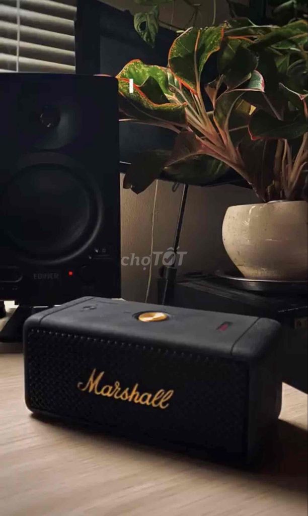 Loa Bluetooth Marshall Emberton 1. Mua bán Tivi, Âm thanh tại Thành phố Vũng Tàu Bà Rịa - Vũng Tàu được đăng bởi Michael  hình 1