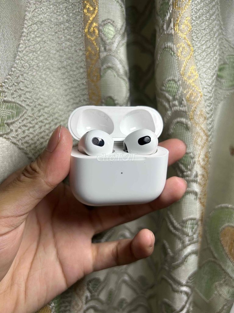 Apple Airpods 3 Trắng Tai nghe không dây. Mua bán Tivi, Âm thanh tại Thành phố Thủ Đức Tp Hồ Chí Minh được đăng bởi Lê Tuấn Hưng  hình 1