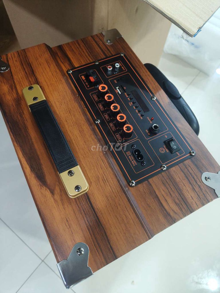 Loa kéo vỏ gỗ kèm micro mới 100%. Mua bán Tivi, Âm thanh tại Quận 6 Tp Hồ Chí Minh được đăng bởi MinhDoan hình 1
