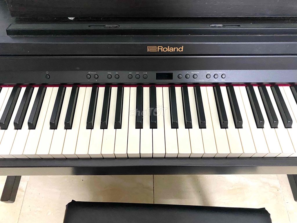 Đàn Piano Roland RP302