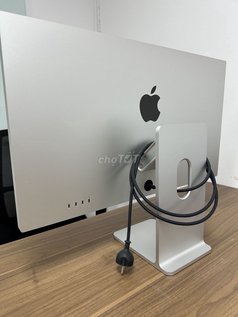 Apple Studio Display 27 inch 5K Retina