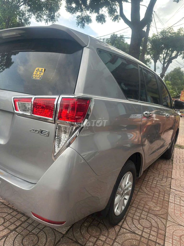 Innova 2019 2.0E - 105000 km. Mua bán Ô tô tại Thành phố Buôn Ma Thuột Đắk Lắk được đăng bởi Thủy Nguyễn hình 4