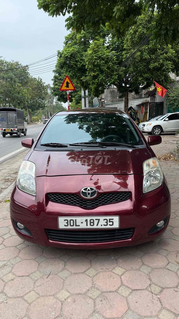 Toyota Yaris 2009 1.3 AT - 105863 km