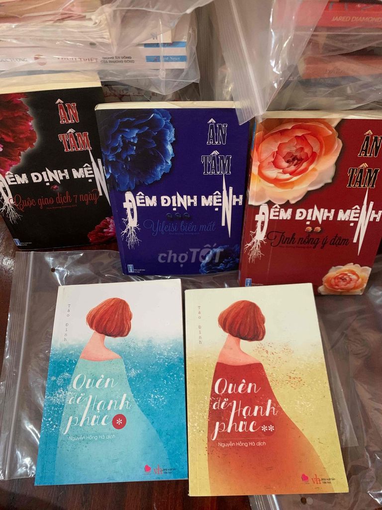 Sách Ngôn tình Đêm định mệnh & Quên để hạnh phúc. Mua bán Sách tại Huyện Cái Bè Tiền Giang được đăng bởi Tên chưa cung cấp hình 1