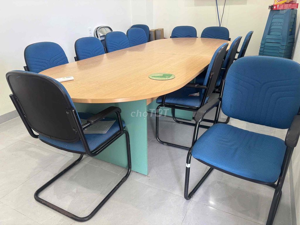 Bộ bàn ghế văn phòng Hòa Phát. Mua bán Đồ dùng văn phòng tại Quận Cẩm Lệ Đà Nẵng được đăng bởi Kiều Chinh hình 1