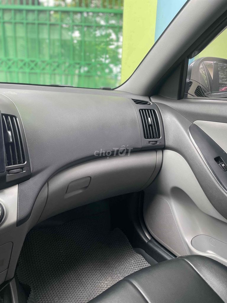 Hyundai Avante 2013 1.6 MT - 70000 km. Mua bán Ô tô tại Quận 8 Tp Hồ Chí Minh được đăng bởi Anh Quốc  hình 9