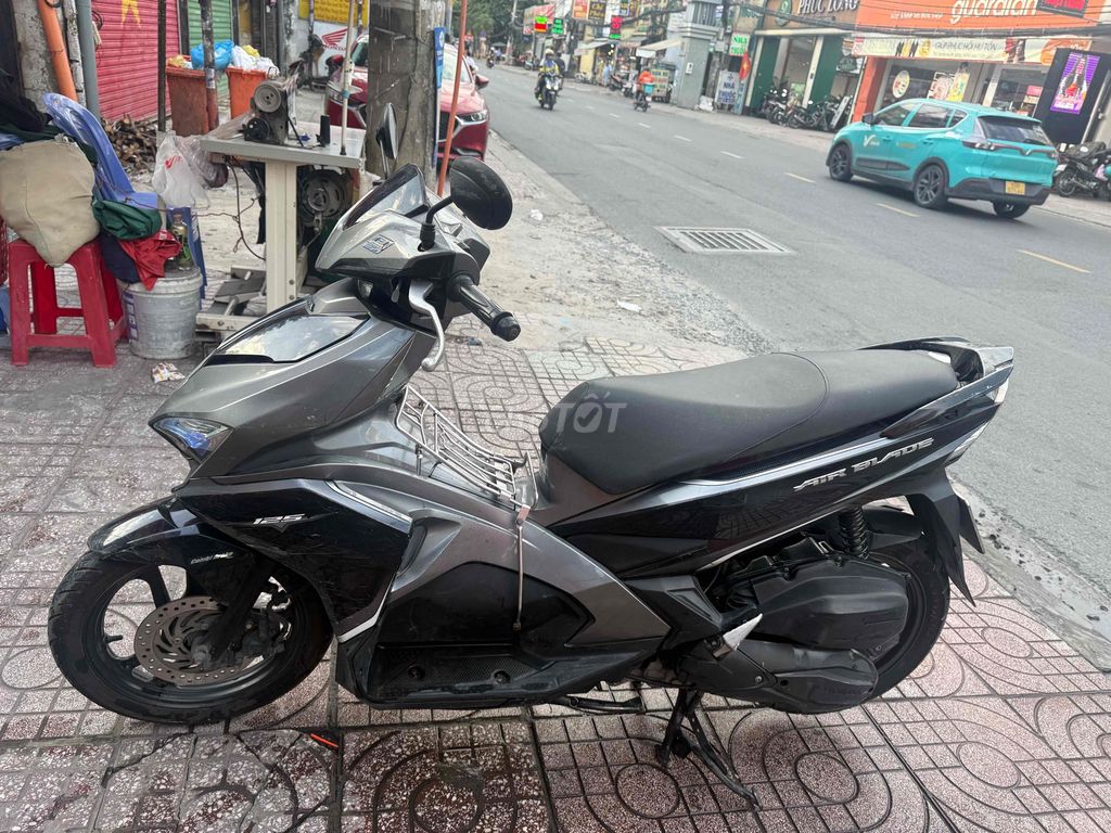 Thanh lí Honda Air Blade 2017 xe giá tốt. Mua bán Xe máy tại Quận Bình Thạnh Tp Hồ Chí Minh được đăng bởi Thanh Lí Giá Tốt  hình 4