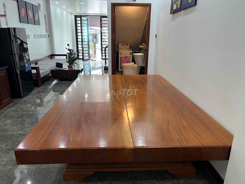 Bàn gỗ màu Nâu. Mua bán Bàn ghế tại Thành phố Long Xuyên An Giang được đăng bởi Việt hình 1