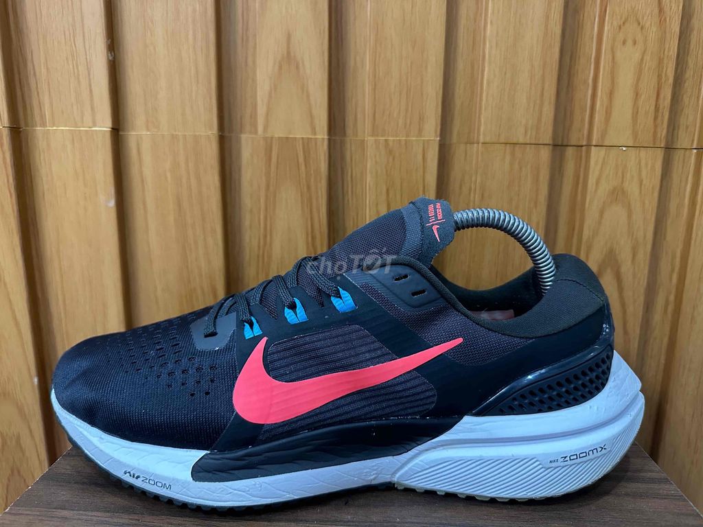 Giày Nike size 42 chính hãng mới keng zin 96%