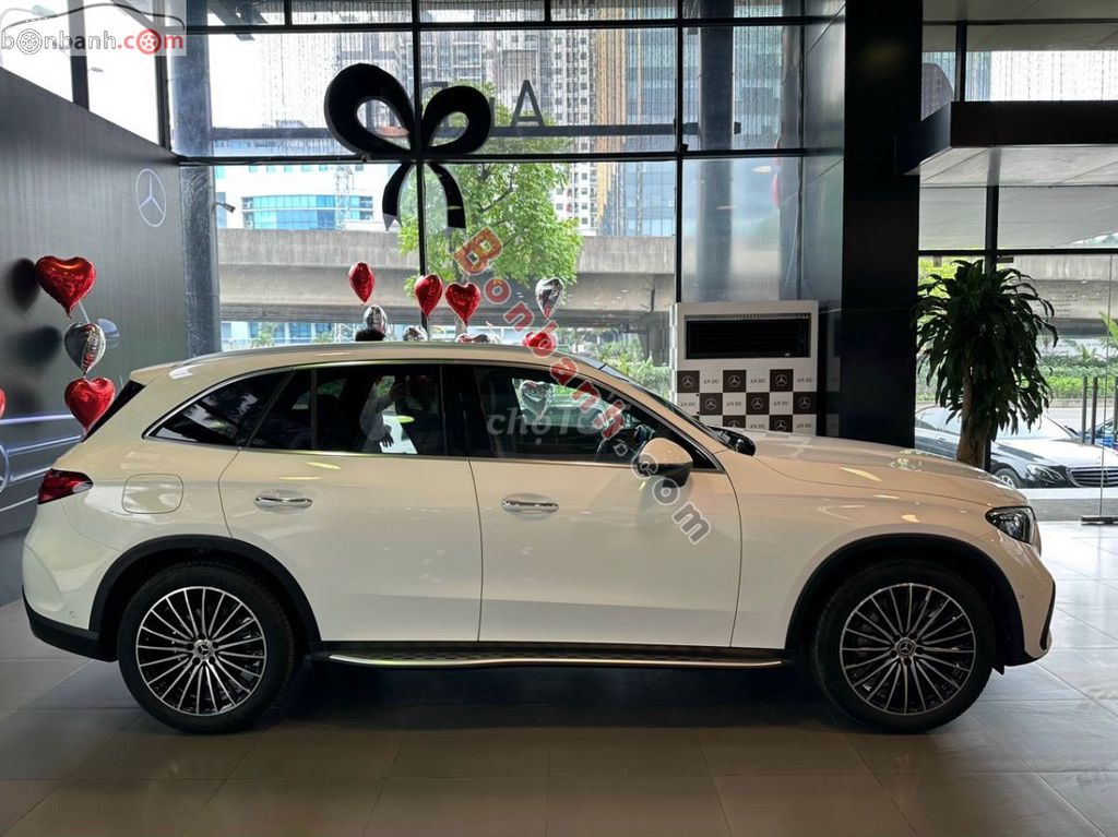 Xe Mercedes Benz GLC 300 4Matic 2025. Mua bán Ô tô tại Quận Đống Đa Hà Nội được đăng bởi Nguyễn Văn Hải hình 2