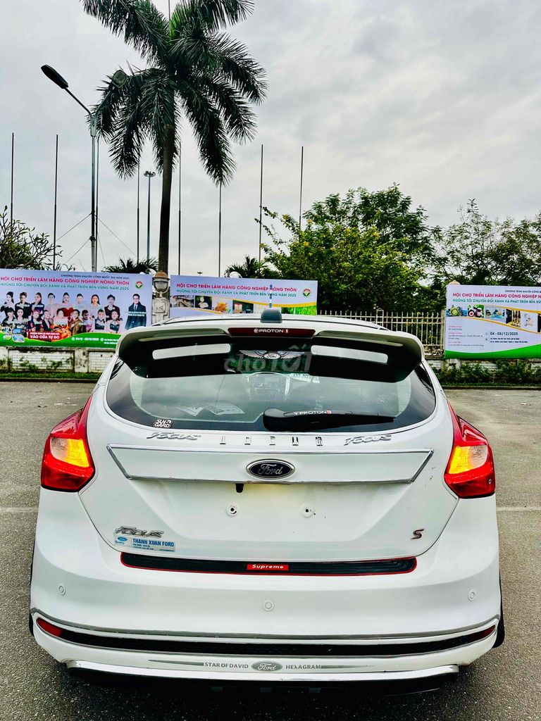 Ford Focus S Hatchback 2014 Trắng 126903 km. Mua bán Ô tô tại Quận Cẩm Lệ Đà Nẵng được đăng bởi Chị Hà hình 18