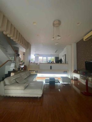 Rent · 4 bd · 150 м² · Quận 7, ул. Đường Số 11