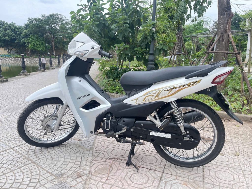Bán xe Wave mầu trắng chính chủ. Mua bán Xe máy tại Quận Hai Bà Trưng Hà Nội được đăng bởi Nguyễn Khánh Trực hình 11