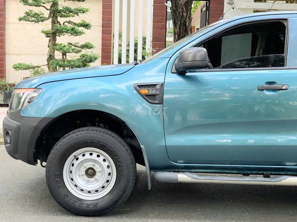 FORD RANGER SỐ SÀN 2 CẦU 4X4 CỰC KHỎE. Mua bán Ô tô tại Quận 7 Tp Hồ Chí Minh được đăng bởi Tuấn  hình 4