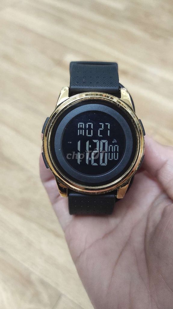 Đồng hồ đeo tay CK Đen Vàng. Mua bán Đồng hồ tại Quận Hai Bà Trưng Hà Nội được đăng bởi Bảo Lâm hình 1