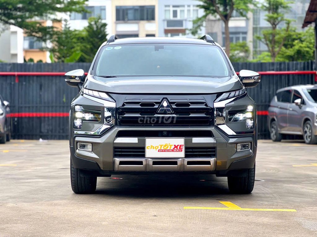 Mitsu Xpander Cross 2023 - Odo 9,200km Màu cực đẹp