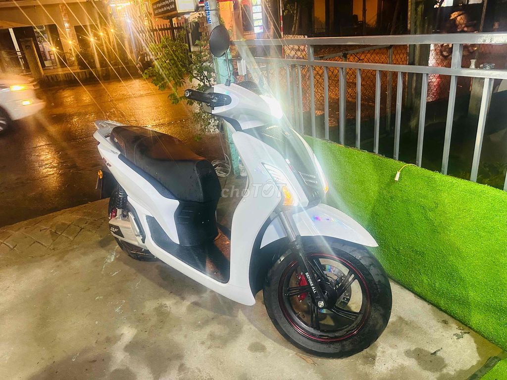 XE MÁY ĐIỆN SH CHÍNH CHỦ Biển 43 BH 2 Năm.. Mua bán Xe điện tại Quận Liên Chiểu Đà Nẵng được đăng bởi Xe Điện Sang Hồng Phát hình 2