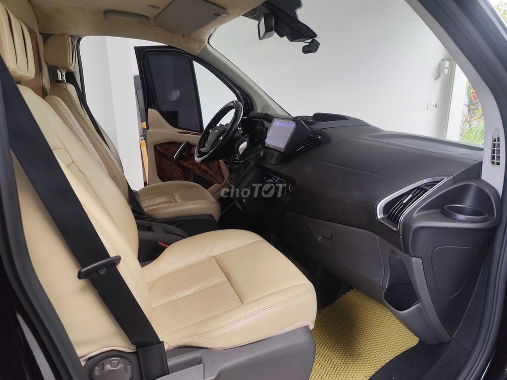 Ford Tourneo 2019 Titanium 2.0 AT - 47000 km. Mua bán Ô tô tại Huyện Hóc Môn Tp Hồ Chí Minh được đăng bởi Nguyễn Thị Diệp hình 5