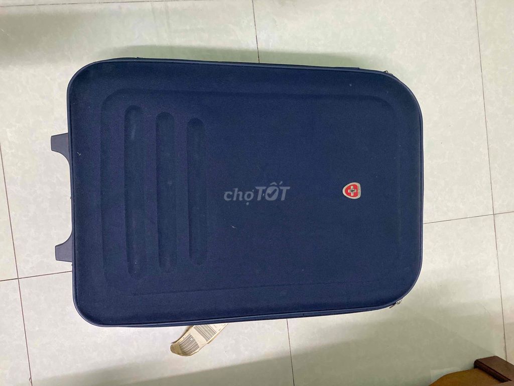 Vali cũ Đã qua sử dụng, hư tay cầm. Mua bán Túi xách tại Quận 5 Tp Hồ Chí Minh được đăng bởi Hải Yến hình 1