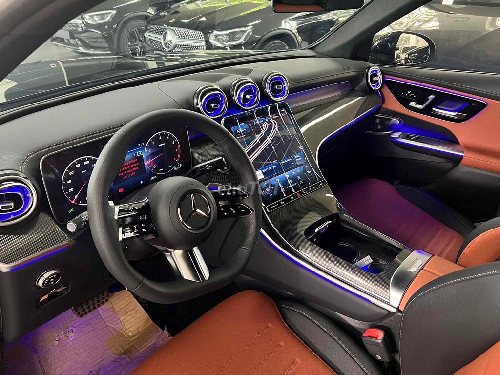 Cần bán GLC300 lướt chuẩn 1.000km. Mua bán Ô tô tại Quận 7 Tp Hồ Chí Minh được đăng bởi Huy Huỳnh hình 9