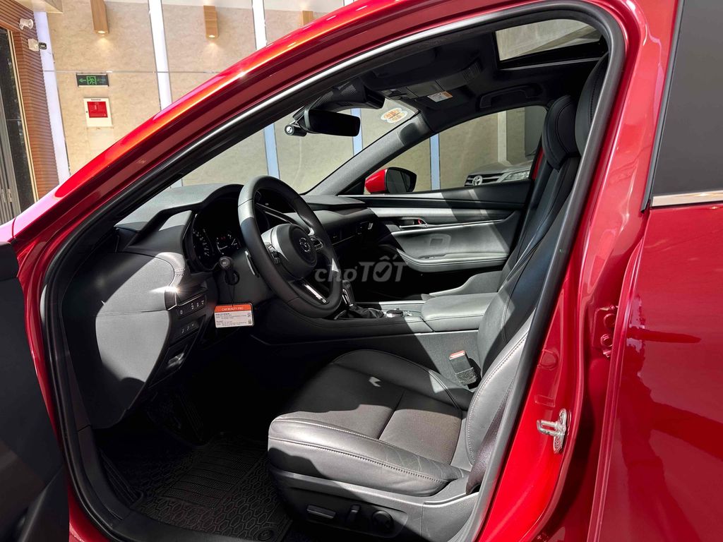 Mazda 3 1.5L Sport Premium 2022 - 28.000km. Mua bán Ô tô tại Quận Bình Tân Tp Hồ Chí Minh được đăng bởi Hai Tran Auto hình 7